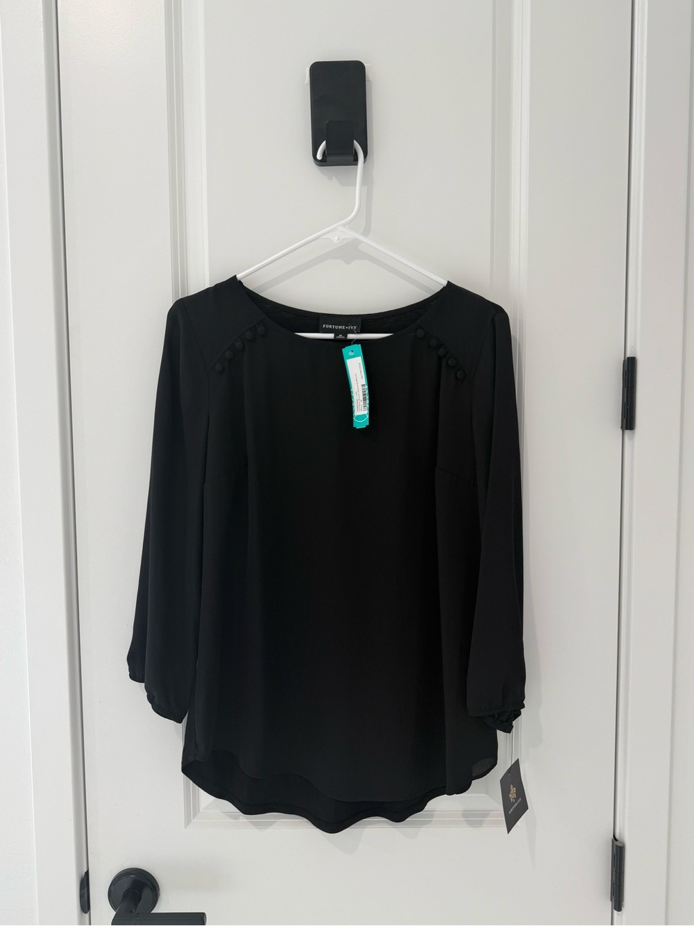 Fortune + Ivy Black Long Sleeve Button-Shoulder Blouse